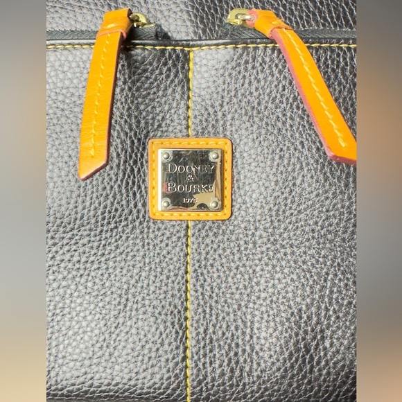 Vintage Black Dooney & Bourke Pebble Leather Tote - Picture 11 of 15